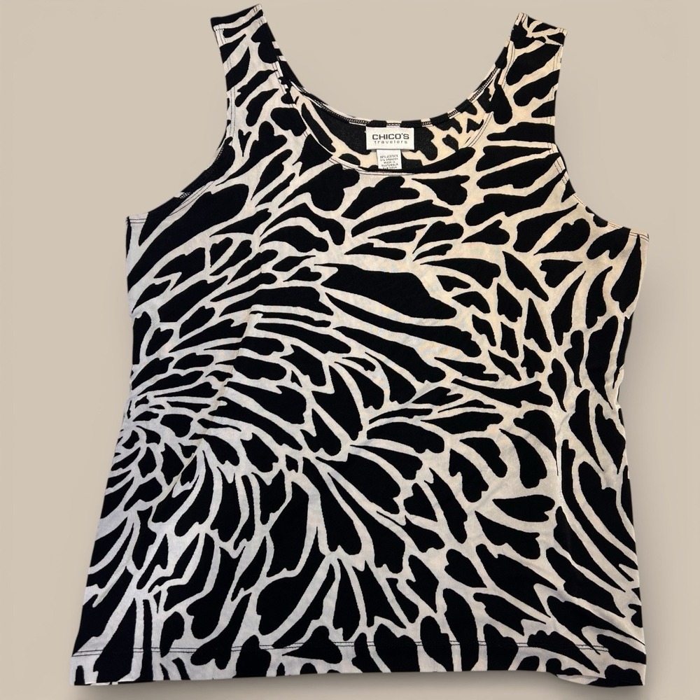 CHICOS TRAVELERS Sleeveless 3 (16 18) XL  Floral Blk Wht Slinky Knit Black Scoop